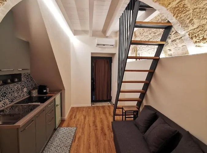 Corte San Triggiano 13 Citta Vecchia, * בארי