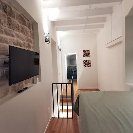 Corte San Triggiano 13 Citta Vecchia, Bari