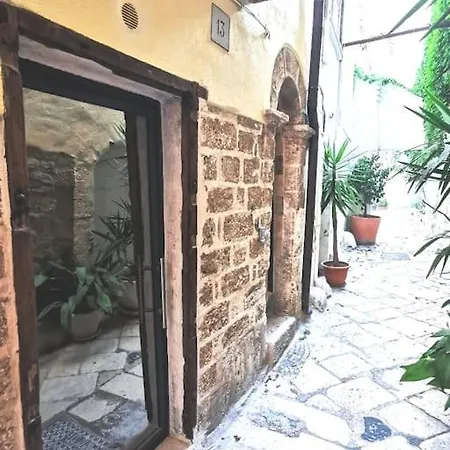 Appartement Corte San Triggiano 13 Citta Vecchia, *